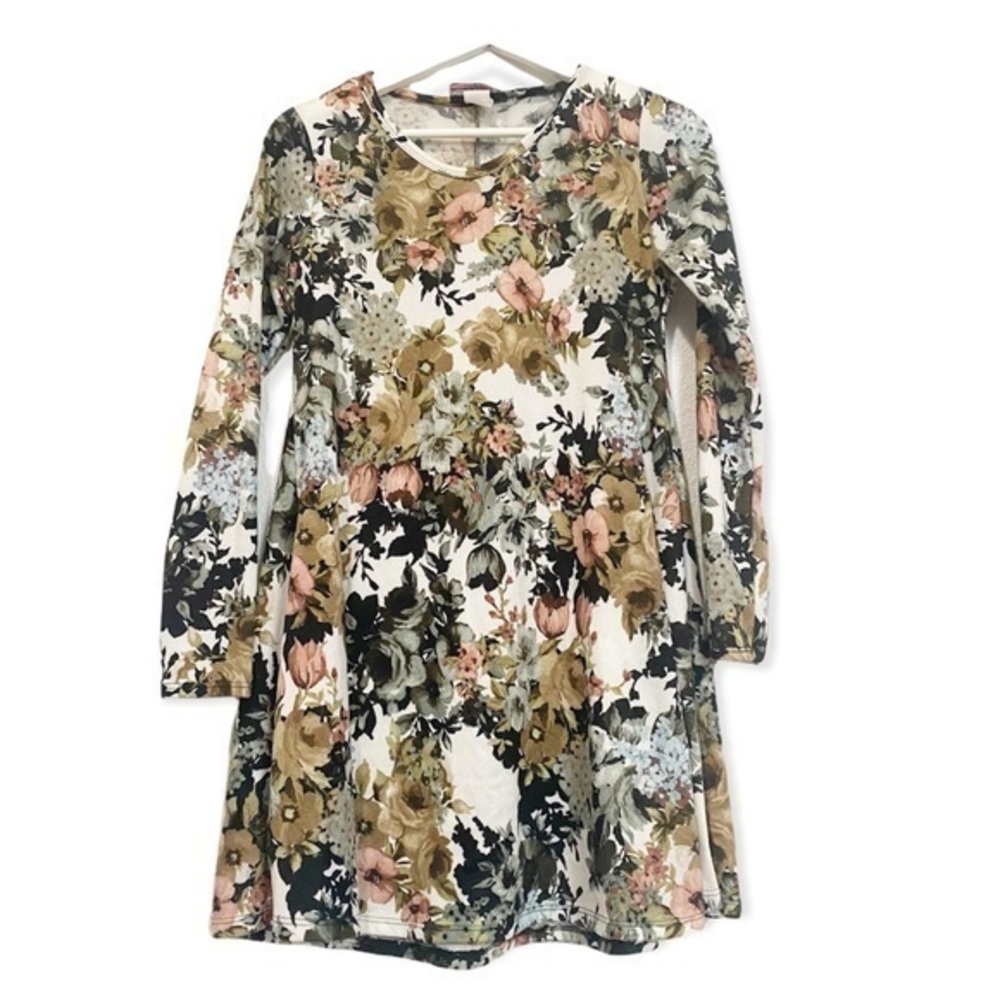 Women’s floral BoHo fit and flare longsleeved summer dress small